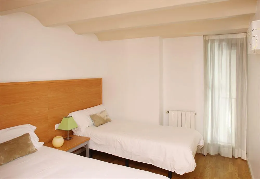 Mh Guell Apartments Barcelona 3*,  Spanien